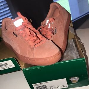 Women’s Puma Sneakers